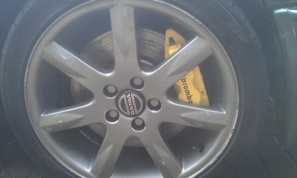 Clio 197 brembo caliper upgrade IMAG0446