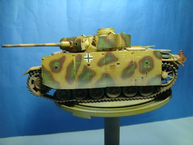 PANZERKAMPFWAGEN III Ausf. M (Sd.Kfz.141/1 )....TERMINADO.... DSC07438