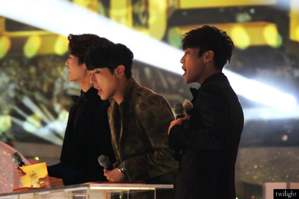 [PICS + FANTAKEN][16.01.14] DooJoon @ Golden Disc Awards 2014 YDJdz18