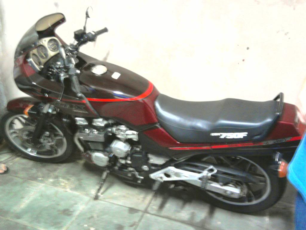 VENDO CBX 750 1989 GRENA COM 78.000 KM Foto4098_zpsa2a411da