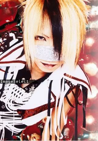 GazettE (Visual kei) - Pgina 13 Reita_012025