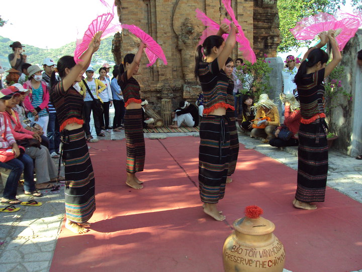 Nha Trang - Ngày ta trở lại  - Page 2 32099_1194850970179_4038172_n