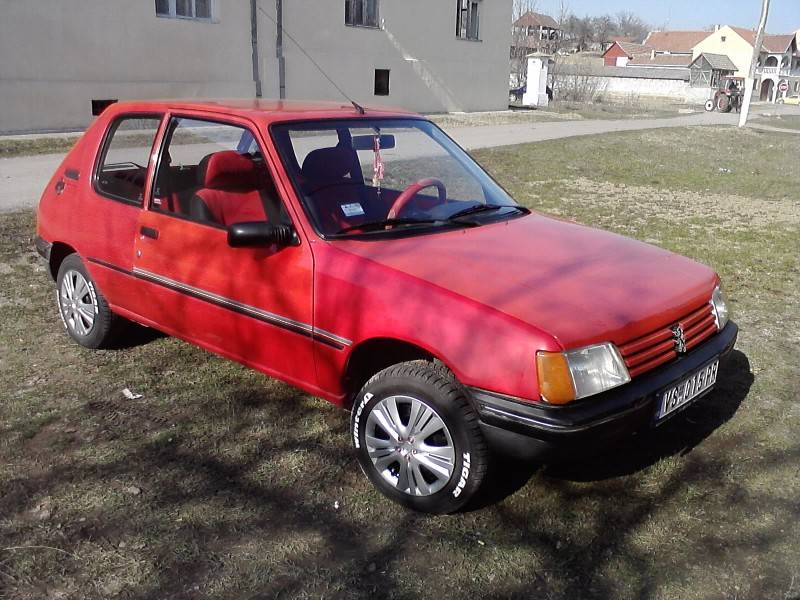 (205) moj peugeot 205 - Page 2 P170312_1426