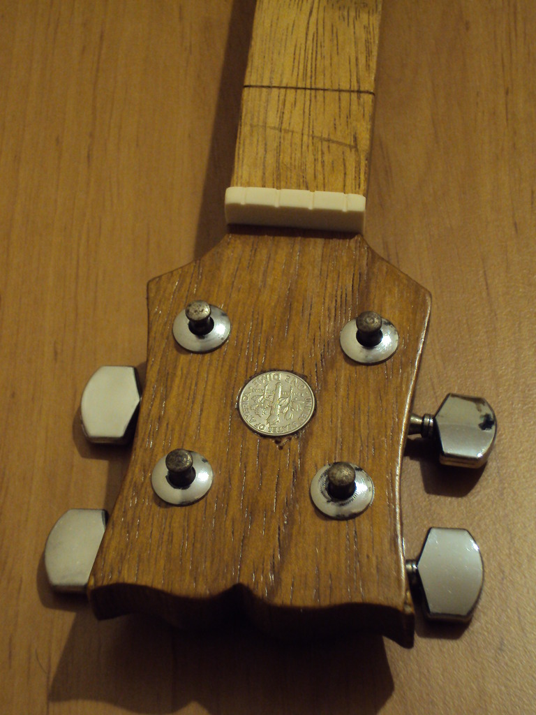 Cigar box guitar+ amp. DSC03988_zpsyf2zudd6