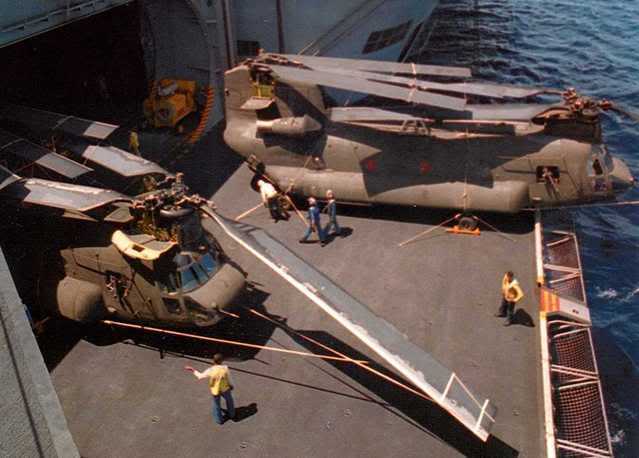 mexico - México interesado en fragatas FREMM o corvetas GOWIND - Página 4 Chinooks.jpg-fr-01