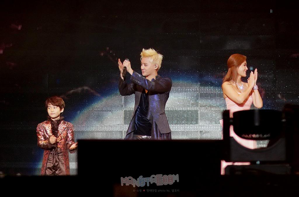 [30.12.12][Pics] Junsu - XIA 2012 Ballad & Musical Concert with Ochestra (Day 2) 3025_zps5ed94002