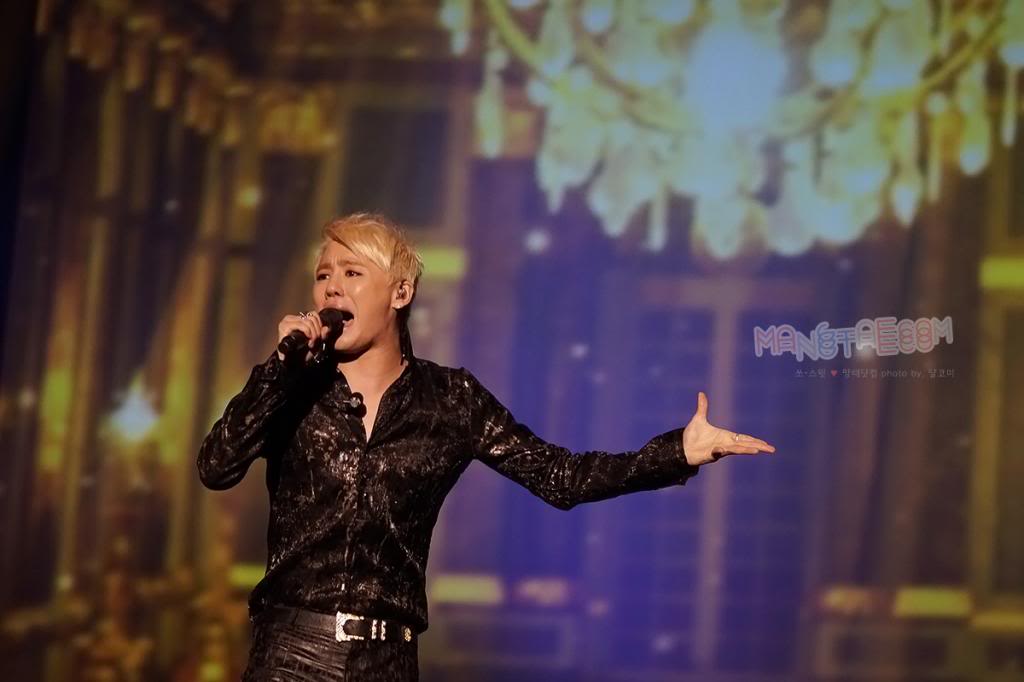 [30.12.12][Pics] Junsu - XIA 2012 Ballad & Musical Concert with Ochestra (Day 2) 3026_zpsfeffcbc0