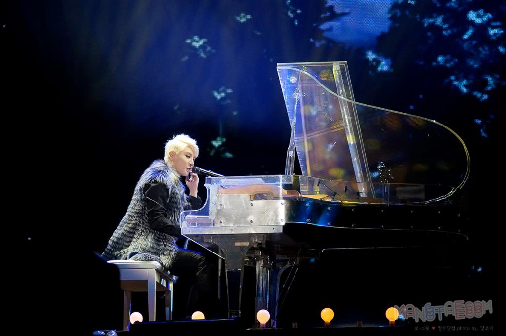 [30.12.12][Pics] Junsu - XIA 2012 Ballad & Musical Concert with Ochestra (Day 2) 3029_zps2b5aaa5a