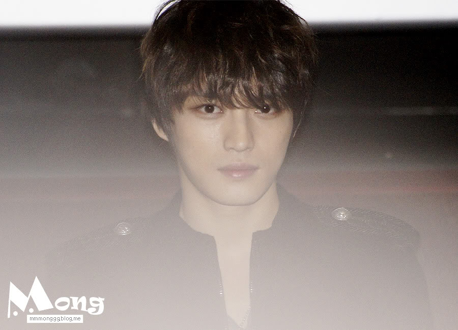 [24.11.12][Pics] Jaejoong - “Code Name Jackal” Stage Greeting (Day 5)  121124jj02