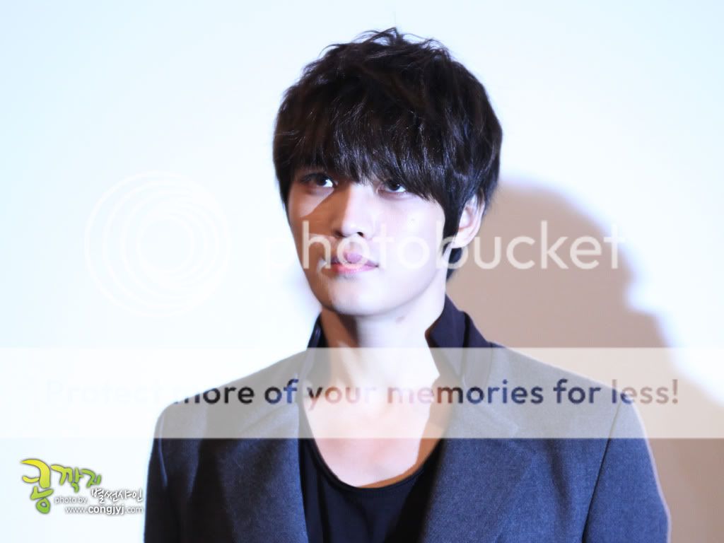 [25.11.12][Pics] Jaejoong - “Code Name Jackal” Stage Greeting (Day 6)   121125____cgv_-2