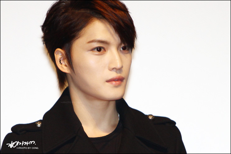 [30.11.12][Pics] Jaejoong - “Code Name Jackal” Stage Greeting (Day 7)   7-6