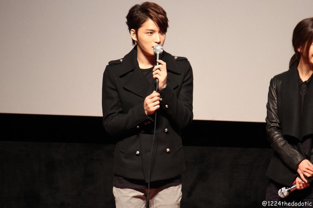 [30.11.12][Pics] Jaejoong - “Code Name Jackal” Stage Greeting (Day 7)   A89KCQPCEAARipfjpg_large