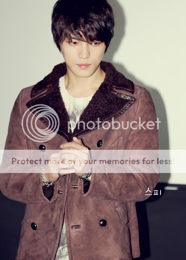 [23.11.12][Pics] Jaejoong - “Code Name Jackal” Stage Greeting (Day 4)  A8ZSJCBCQAAD_5h