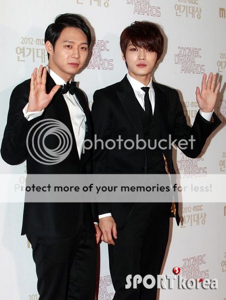 [30.12.12][Pics] JaeChun - MBC Drama Awards  20121230195022233_zpsb29c8a34