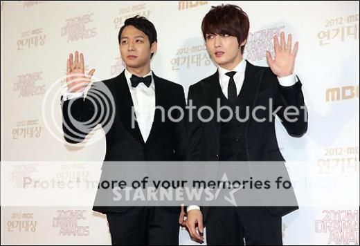 [30.12.12][Pics] JaeChun - MBC Drama Awards  2012123019510319063_1_zpsbca7e3dc