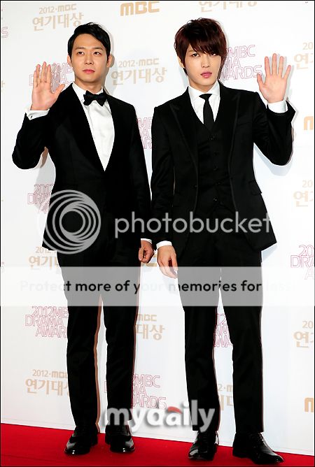 [30.12.12][Pics] JaeChun - MBC Drama Awards  201212301951361112_1_zpsf87bb551