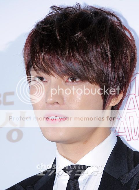 [30.12.12][Pics] Jaejoong - MBC Drama Awards  2012123101029_25_zps374a12ef