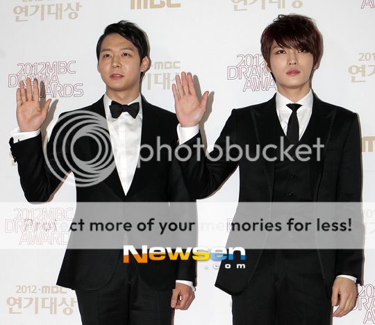 [30.12.12][Pics] JaeChun - MBC Drama Awards  201212311227132810_1_zps643ae34b