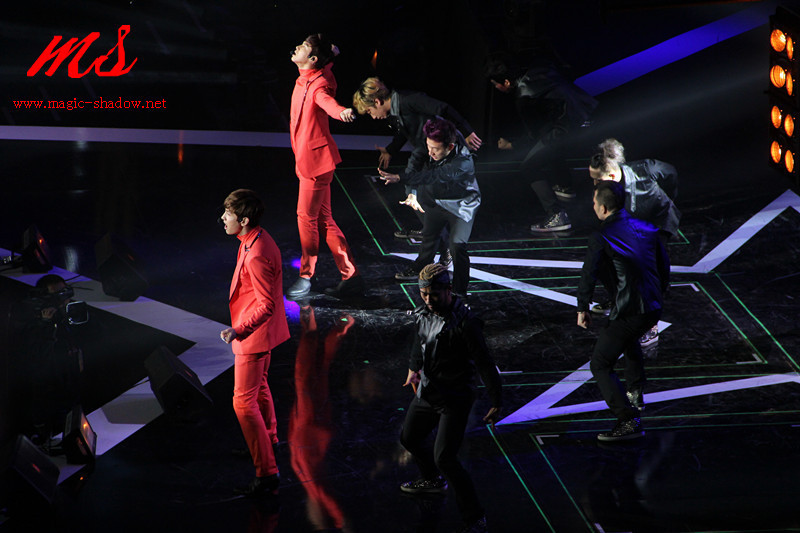 [22.12.12][Pics] TVXQ - Sichuan TV New Year's Eve Concert 1-8