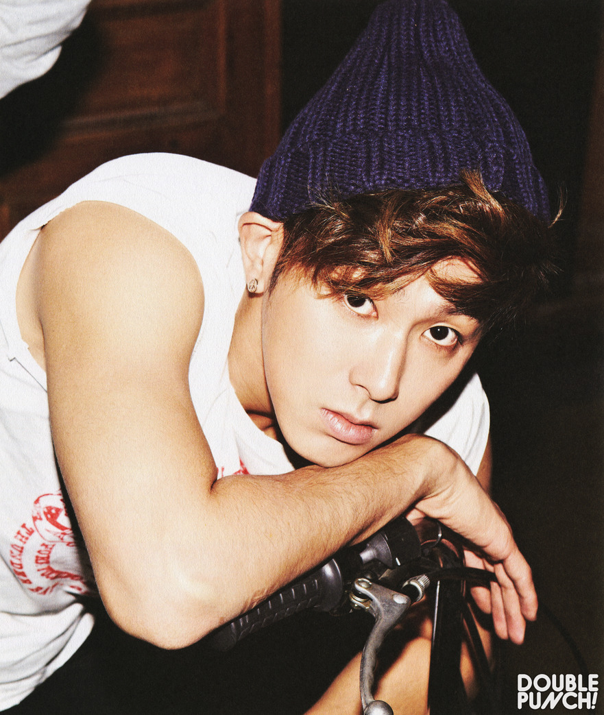 [Scans] Yunho - Humanoids Repackaged Album 12-4