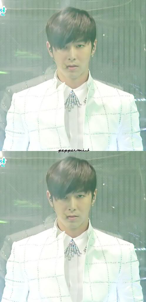 [29.12.12][Pics+Gifs] Yunho - SBS Gayo Daejun 121229-004_zps505512d5