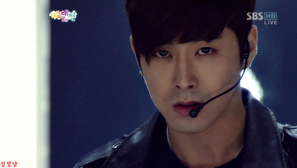 [29.12.12][Pics+Gifs] Yunho - SBS Gayo Daejun 121229_415