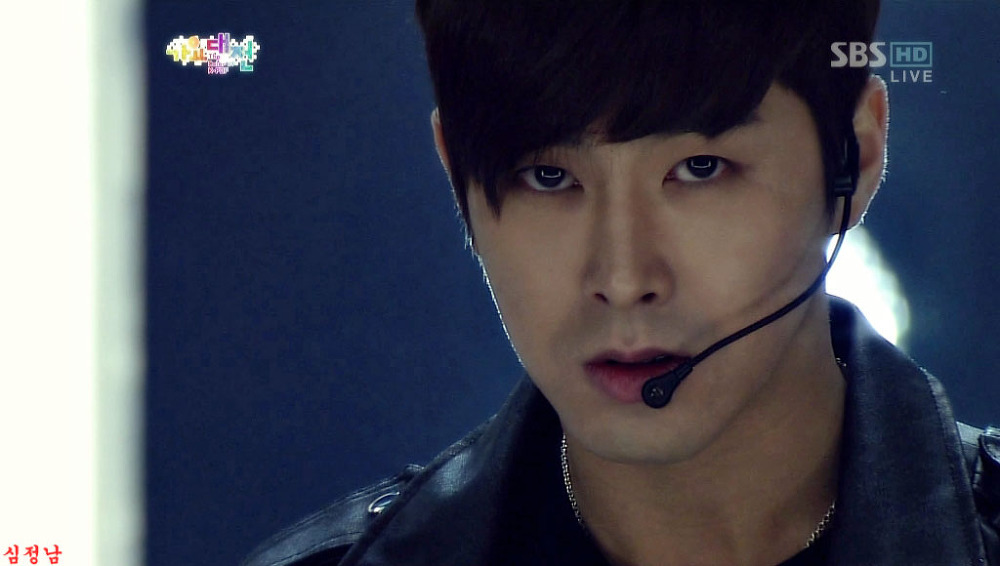 [29.12.12][Pics+Gifs] Yunho - SBS Gayo Daejun 121229_417