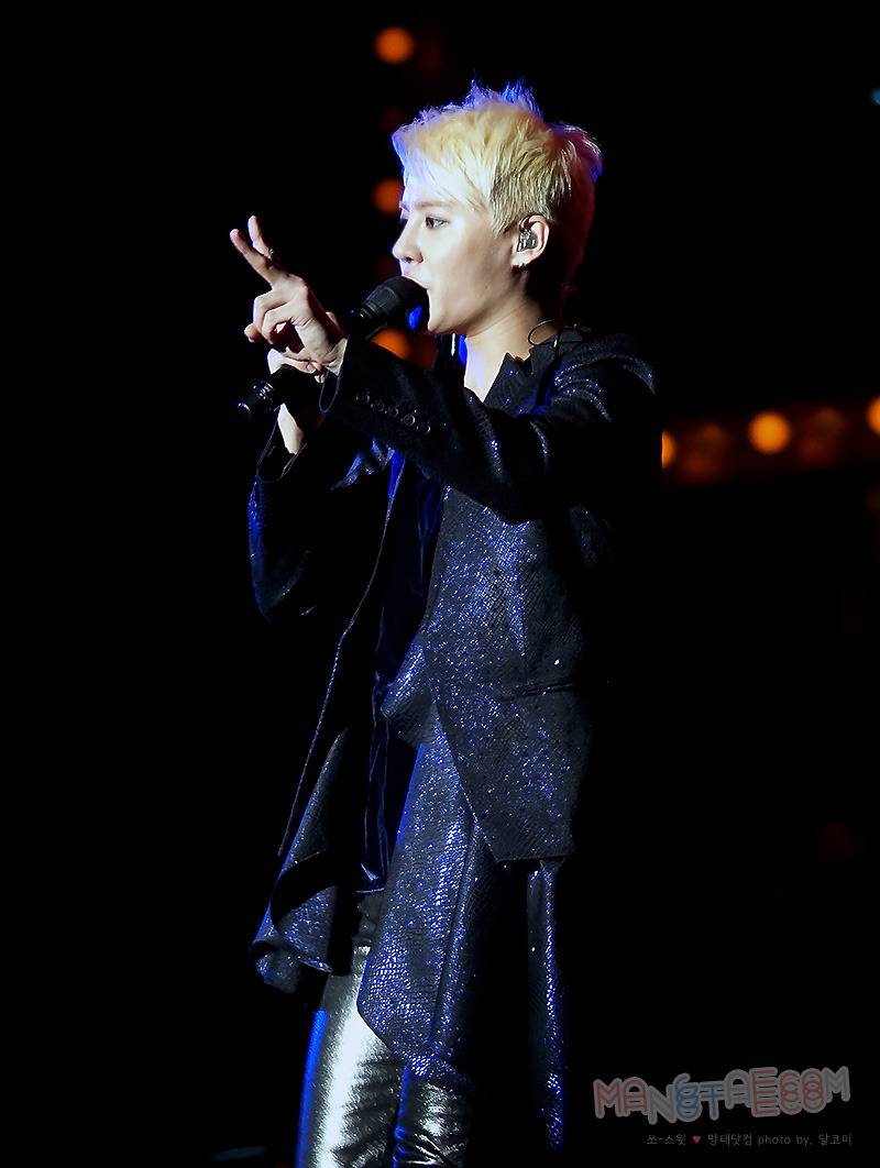 [29.12.12][Pics] Junsu - XIA 2012 Ballad & Musical Concert with Ochestra (Day 1) 12291