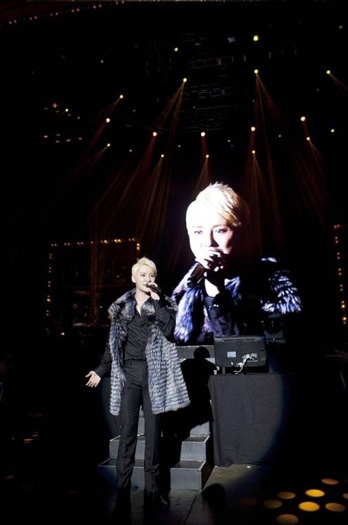 [29.12.12][Pics] Junsu - XIA 2012 Ballad & Musical Concert with Ochestra (Day 1) 122924p