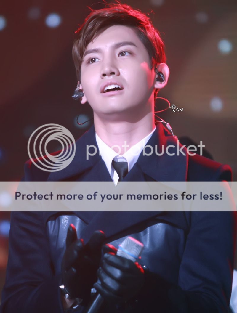 [21.12.12][Pics] Changmin - KBS Music Bank Year End Christmas Special 46C98A7711984CF12ABE49CEAE44CA751DE6510C54D58_800_1057