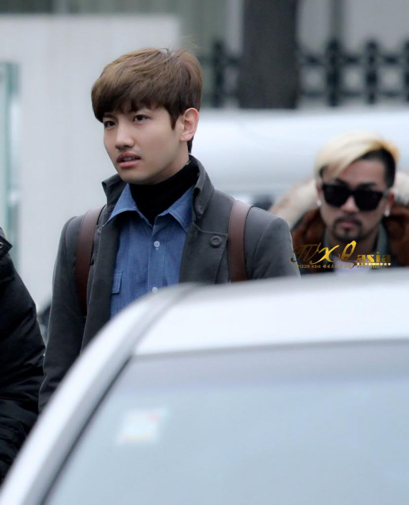 [28.12.12][Pics] Changmin - KBS Building For Gayo Daejun 4dfc33adcbef76090b225e4_zps3f2ca8b3