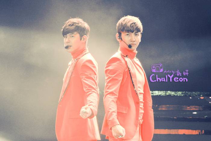 [22.12.12][Pics] TVXQ - Sichuan TV New Year's Eve Concert 4e3ccdea15ce36d3862c58e73af33a87e850b142