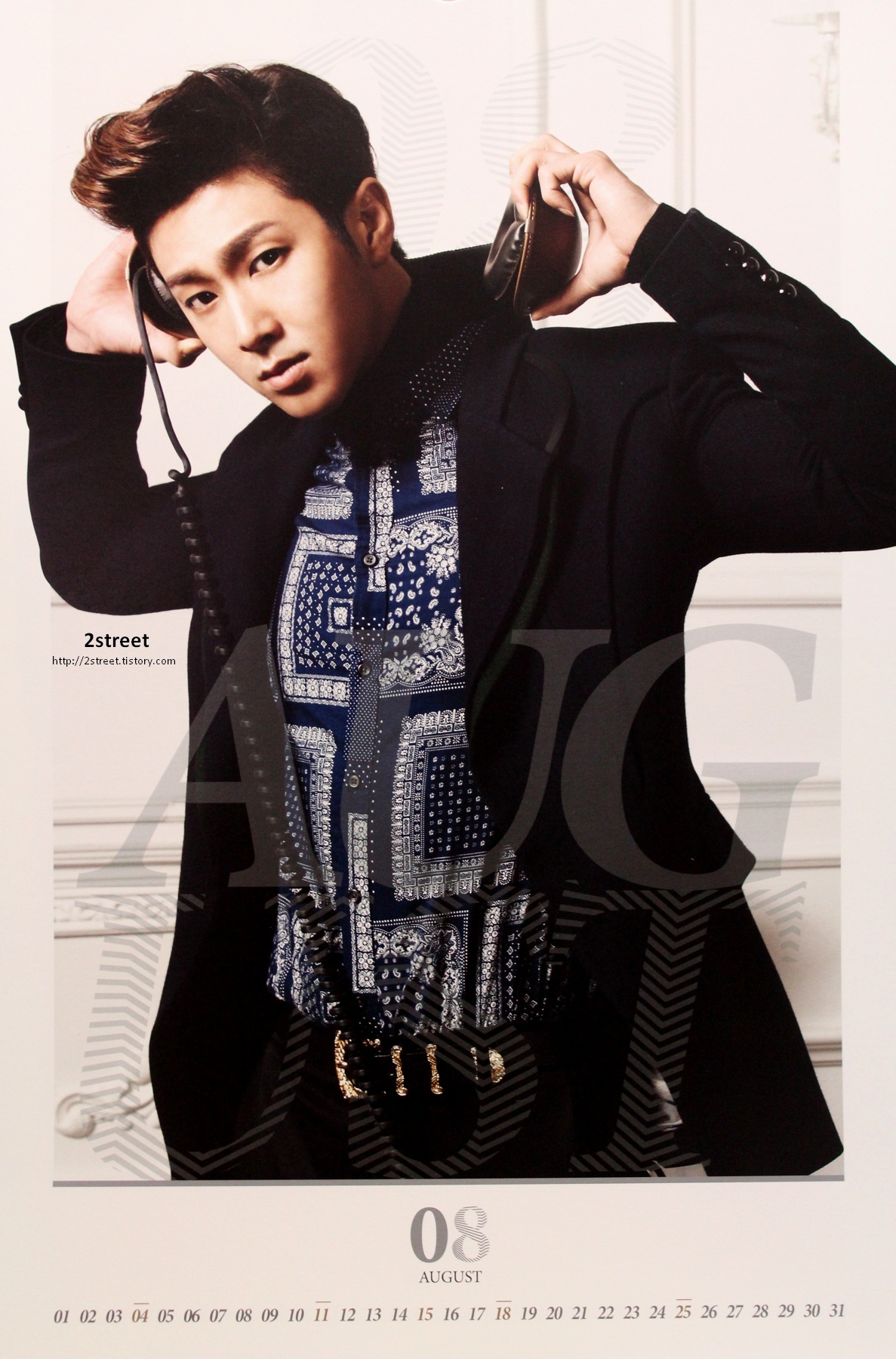 [23.12.12][Pics] Yunho - 2013 Official Calender 5-5