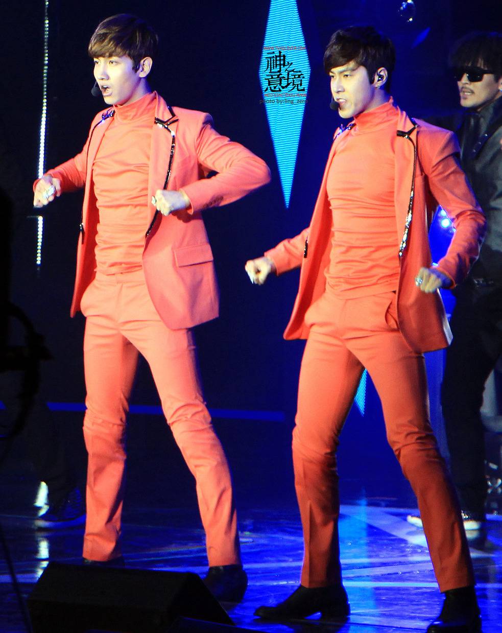 [22.12.12][Pics] TVXQ - Sichuan TV New Year's Eve Concert 5-7