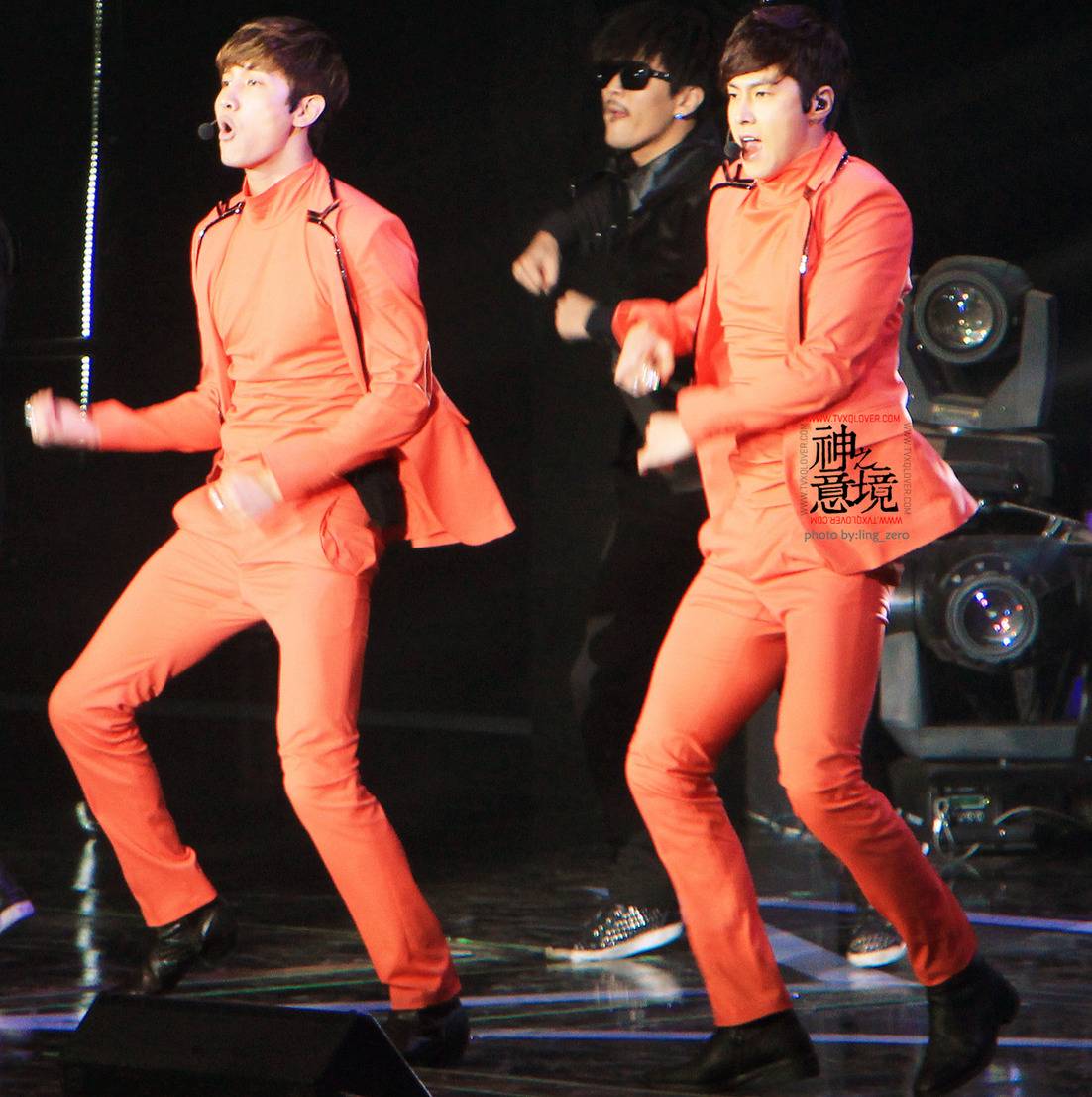 [22.12.12][Pics] TVXQ - Sichuan TV New Year's Eve Concert 6-7