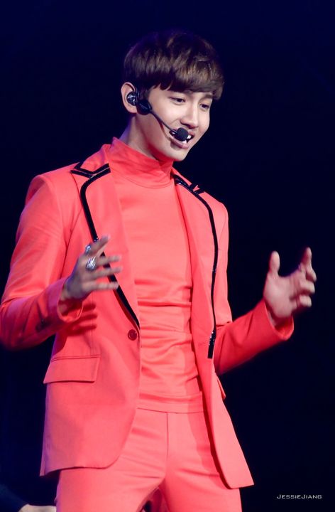 [22.12.12][Pics] Changmin - Sichuan TV New Year's Eve Concert 6597323753842296105