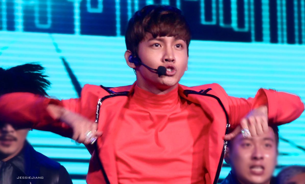 [22.12.12][Pics] Changmin - Sichuan TV New Year's Eve Concert 6597393023076748039