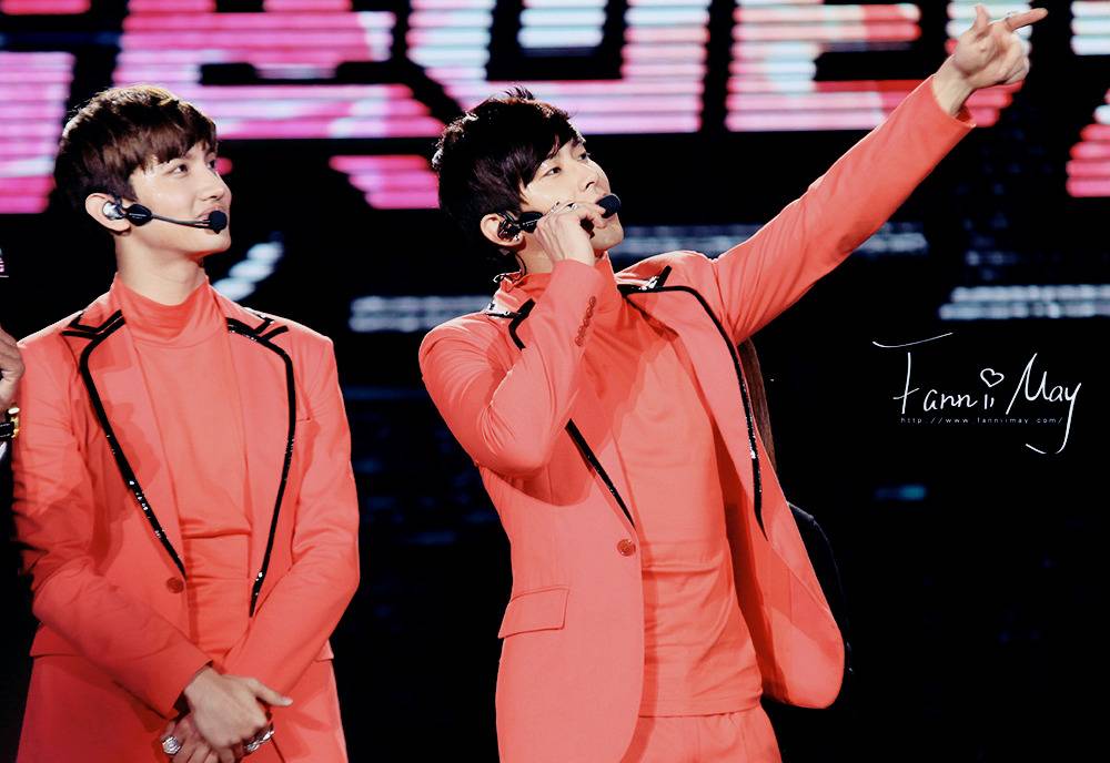 [22.12.12][Pics] TVXQ - Sichuan TV New Year's Eve Concert 65985628201212251001472362968331412_007