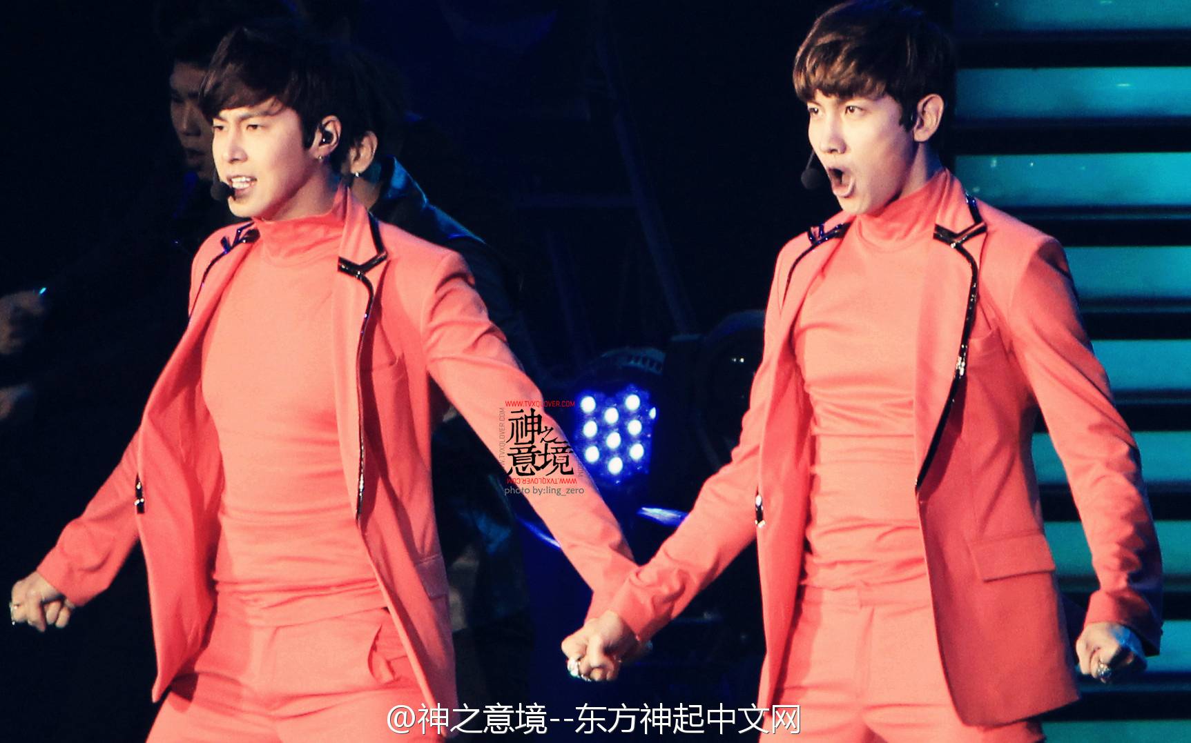 [22.12.12][Pics] TVXQ - Sichuan TV New Year's Eve Concert 6fb00cdcgw1e042kh9qruj