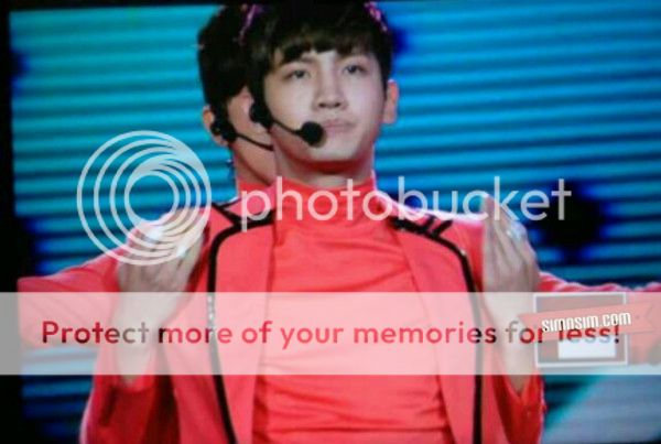 [22.12.12][Pics] Changmin - Sichuan TV New Year's Eve Concert 705894391