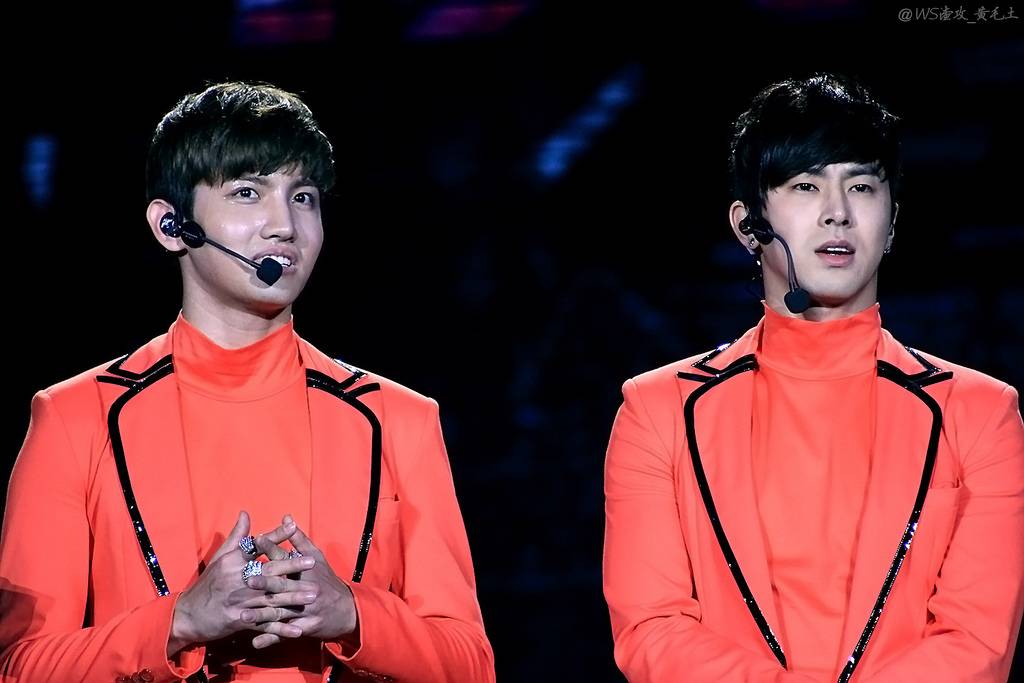 [22.12.12][Pics] TVXQ - Sichuan TV New Year's Eve Concert 8296912527_e4e598a666_b