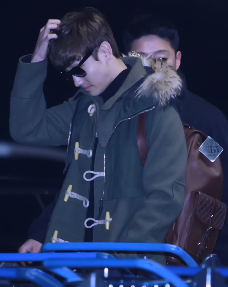 [22.12.12][Pics] Changmin - Incheon Airport 8CC8E28A867F4103369F682EFFDFFA7021A8F7A4D2188_800_1008