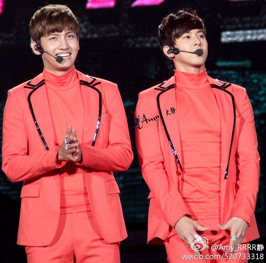 [22.12.12][Pics] TVXQ - Sichuan TV New Year's Eve Concert 8feedcecjw1e059yrv3n4j