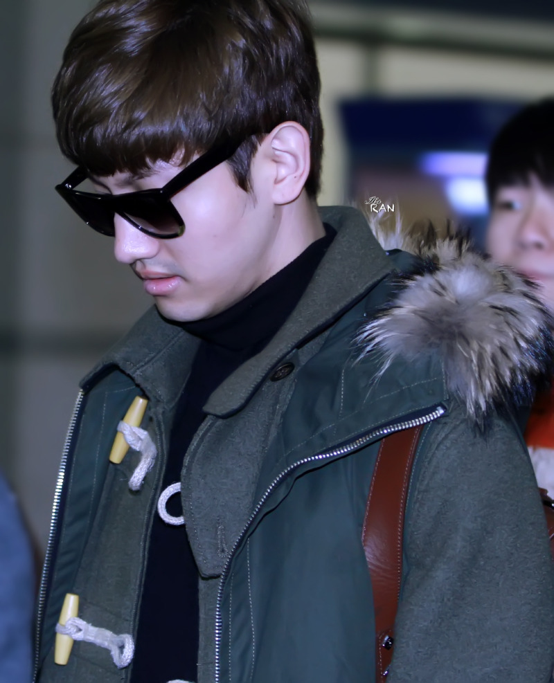 [22.12.12][Pics] Changmin - Incheon Airport B8F9172C18779FF8124E03F1B048376F19B5E4312AA1F_800_987