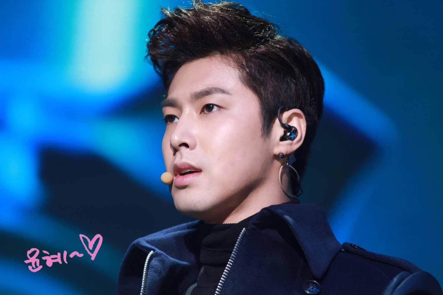 [21.12.12][Pics] Yunho - KBS Music Bank Year End Christmas Special A738e4628c4fa3d8e3e48add9a02ef8d_TZtCGCTAb4q