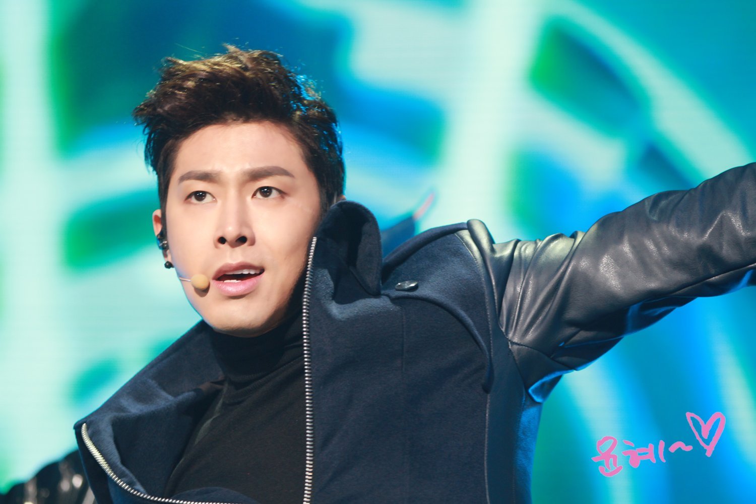 [21.12.12][Pics] Yunho - KBS Music Bank Year End Christmas Special A738e4628c4fa3d8e3e48add9a02ef8d_YJwJAOZ9x
