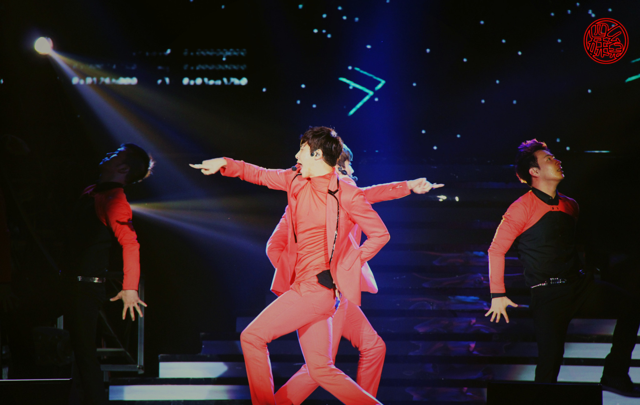 [22.12.12][Pics] TVXQ - Sichuan TV New Year's Eve Concert A738e4628c4fa3d8e3e48add9a02ef8d_dthEXjh9vqeR49Nr2ClKJ6V8lXit4Rw