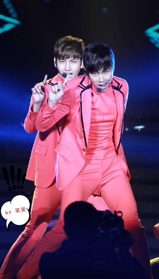 [22.12.12][Pics] TVXQ - Sichuan TV New Year's Eve Concert A738e4628c4fa3d8e3e48add9a02ef8d_f9nRXOAViwde31fXtYyTL4qHtsMl9jIJ