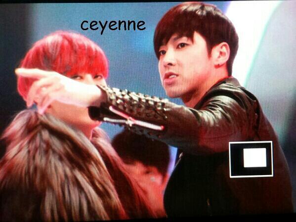 [29.12.12][Pics+Gifs] Yunho - SBS Gayo Daejun Cy1