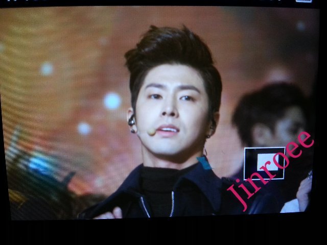 [21.12.12][Pics] Yunho - KBS Music Bank Year End Christmas Special Jr2-3